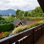Garden Jansa 公寓