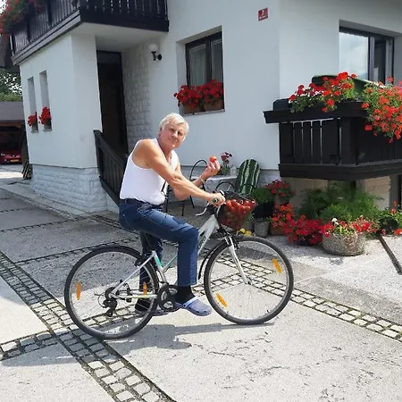 アパート Garden Jansa