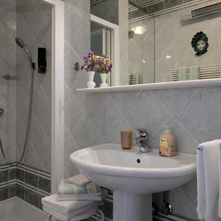 Garden Jansa アパート *