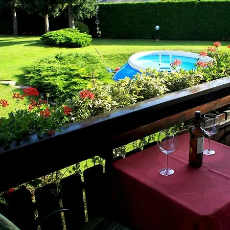 Garden Jansa Apartment *