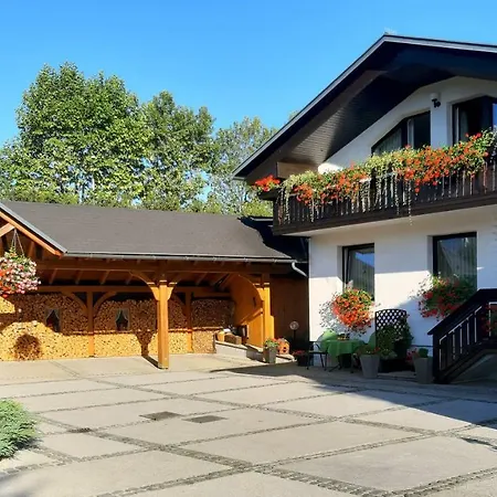 Garden Jansa アパート *