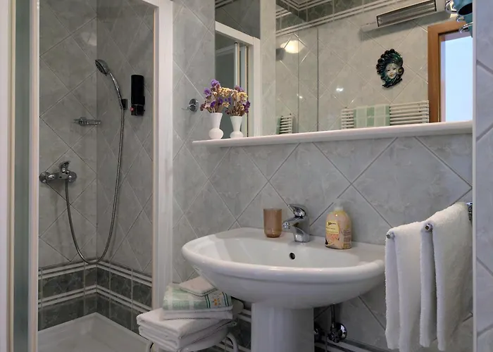 Garden Jansa דירה *