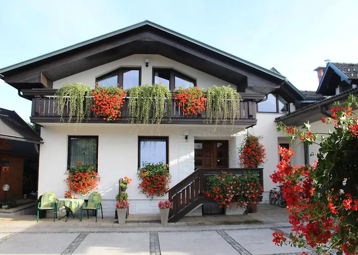 Garden Janša Appartement *